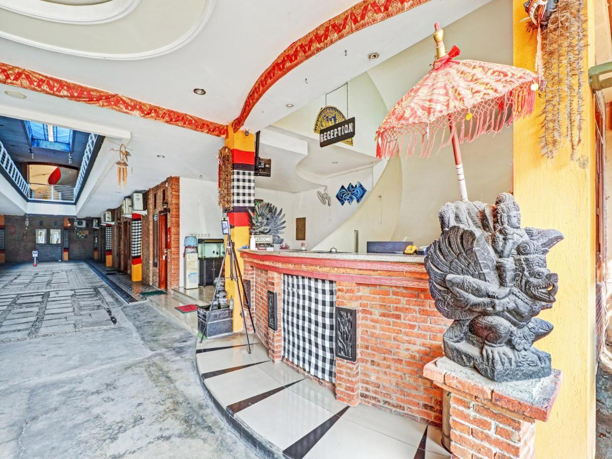 Oyo 90408 Hotel Horton Cirebon Exteriör bild