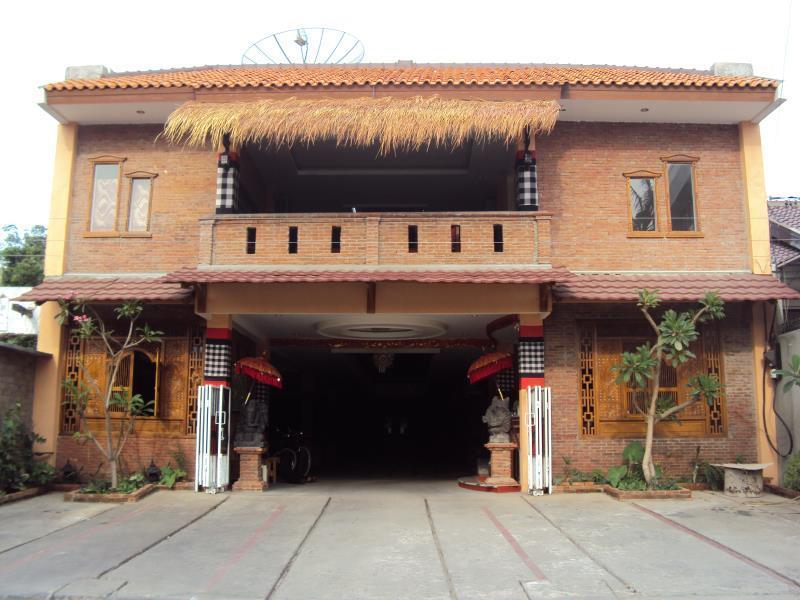 Oyo 90408 Hotel Horton Cirebon Exteriör bild
